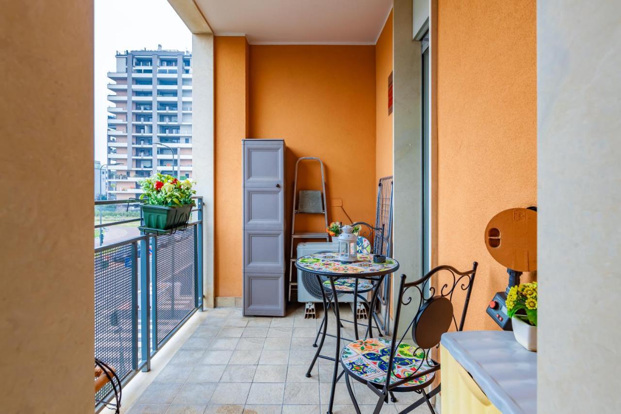 Milano Balcony Apt Appartement Buitenkant foto