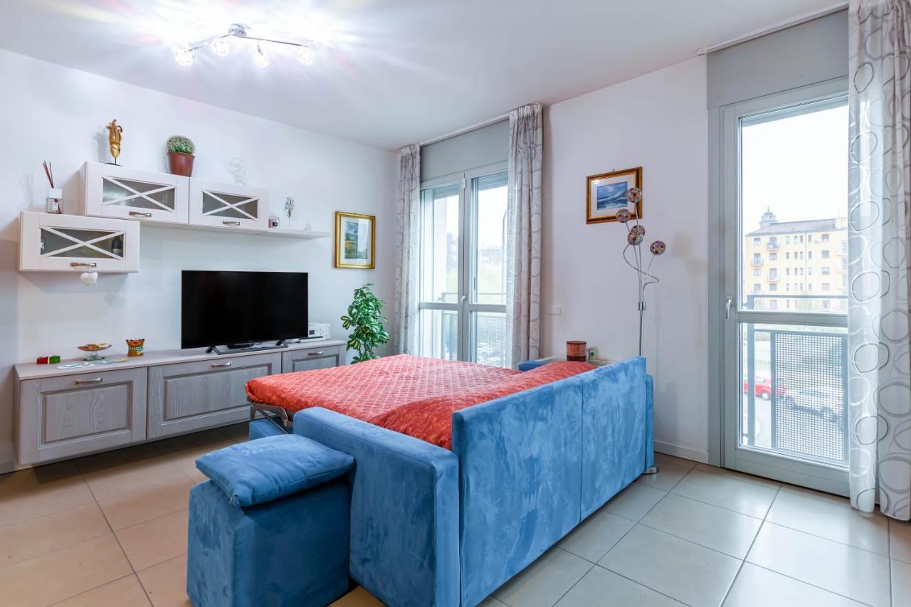 Milano Balcony Apt Appartement Buitenkant foto